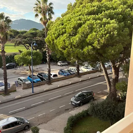 Ensoleille Pres Du Port Et Des Plages Solea * Hyères